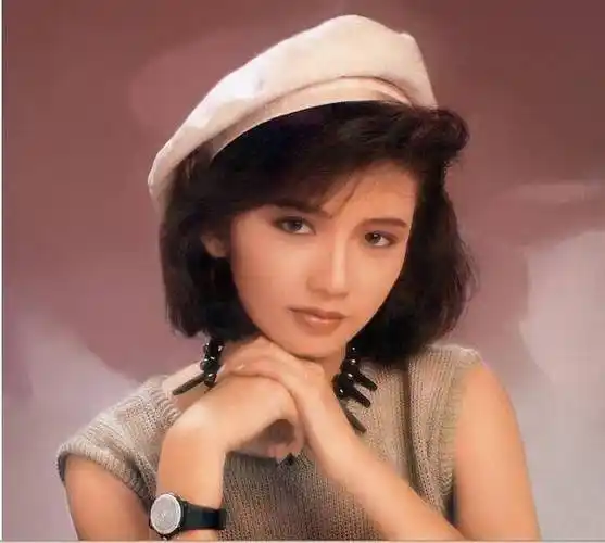 原创被梁朝伟宠爱六年最后输给刘嘉玲31岁嫁富豪56岁求工作曾华倩经历