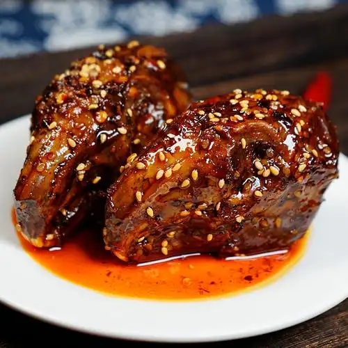 蜀中桃子姐麻辣兔头180g自贡特色冷吃兔头麻辣