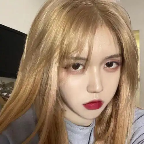 好看的金发美女头像,女生头像图片-回车桌面