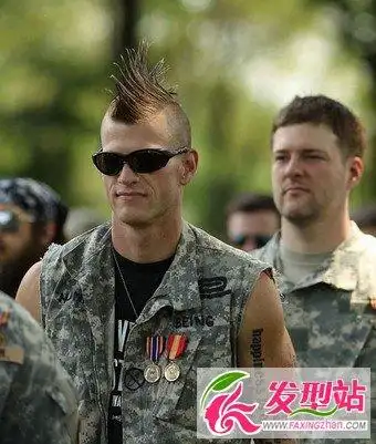 男士显精神和气质的发型美国大兵帅气锅盖头莫西干发型2