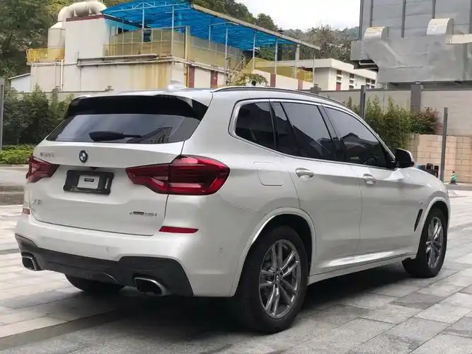 宝马 宝马x3  2020款 xdrive28i 豪华套装 白色 手动挡对价格不满意?