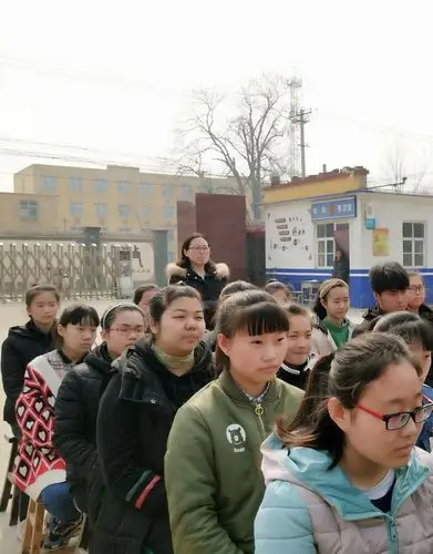 满城区方顺桥镇第一中学中考冲刺百日誓师