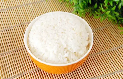 韦亮记黄焖鸡米饭