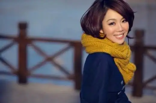 宋丹丹力捧干女儿她却没能捧红儿子巴图网友长相决定成败么