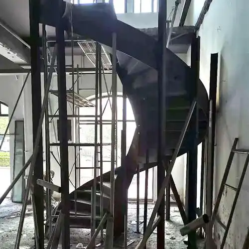厂家定制钢结构旋转楼梯室内焊接钢楼梯弧形钢板楼梯消防铁楼梯