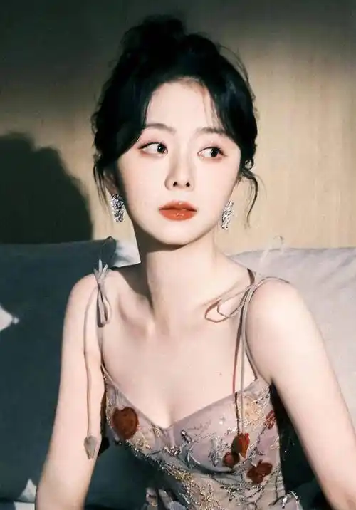 看到赵丽颖的郝秀萍,我才发现内娱留给谭松韵的时间不多了_电影_观众