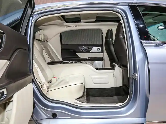 【2019款林肯大陆80th anniversary coach door edition_空间座椅_2