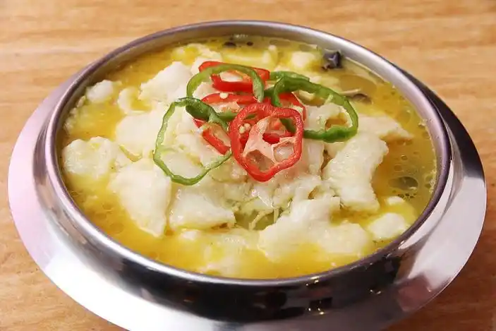 酸爽开胃的(金针酸汤无骨鱼片)真的没有刺哦!