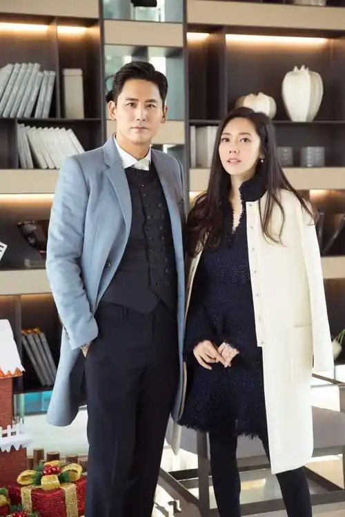 秋瓷炫七夕写真照曝光与老公于晓光亲密依偎感情甜蜜让人羡慕