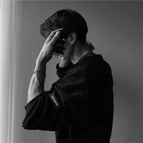 男人黑白头像男人味