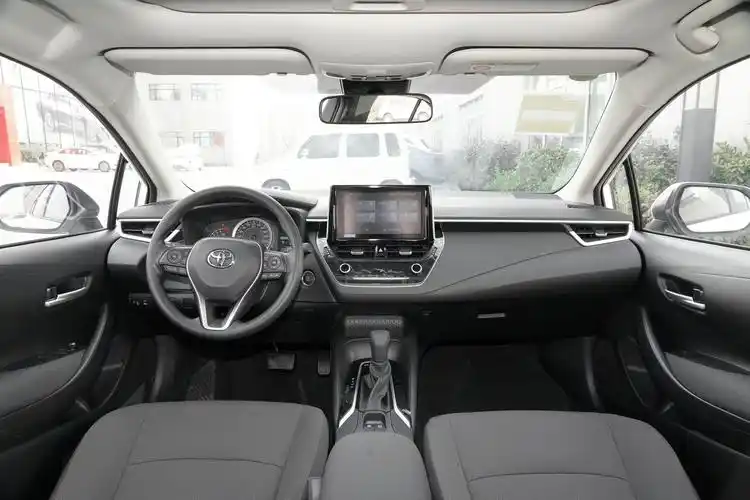 2021款 卡罗拉 1.5l cvt 精英版内饰