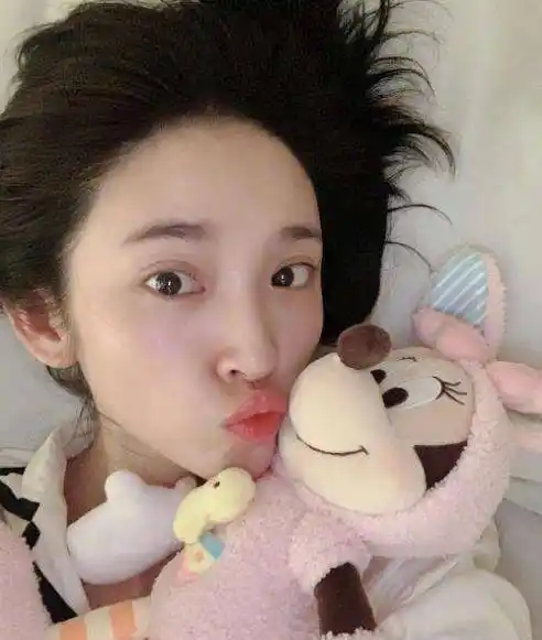 叫唐艺昕张若昀的女儿,正面照曝光后:上天是公平的_网友_宝宝_因为