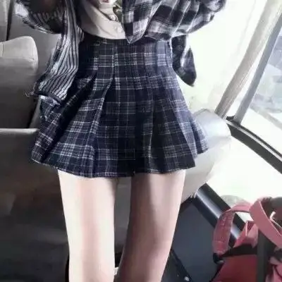 优质部位女头腿控 半身腿较细 - 女生头像 - 潮人个性网