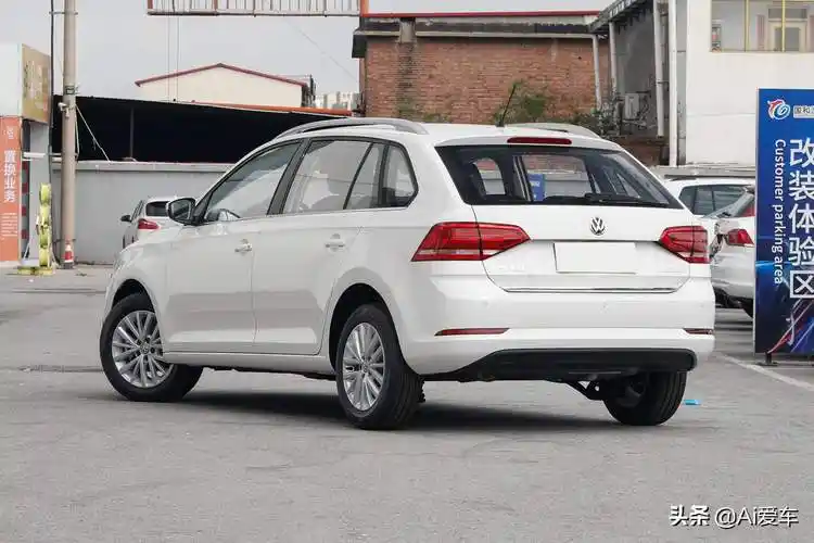 实拍大众桑塔纳旅行版:油耗经济很省,皮实耐用,车价亲民,家用很合适