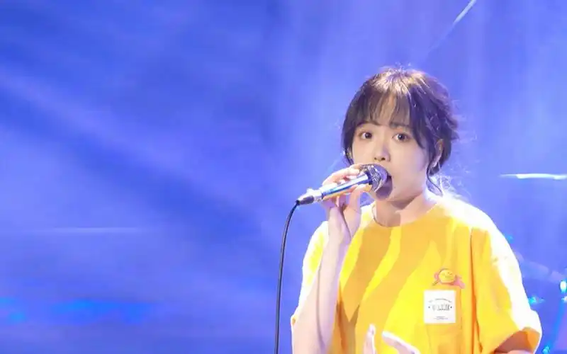 中国好声音李凡一翻唱《忧伤少年和阳光女孩》,清新脱俗绝绝子