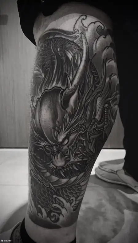 龙腿部纹身图案大全 - 纹身大咖
