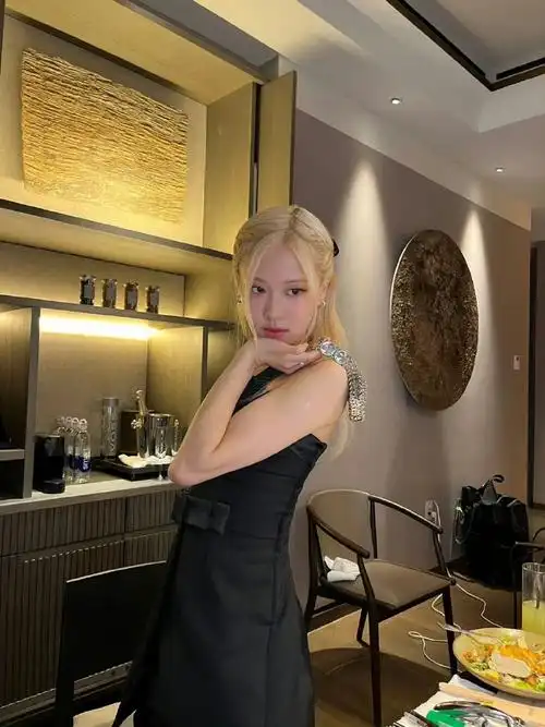 朴彩英名媛气质##朴彩英艺术人生##ros07[超话]