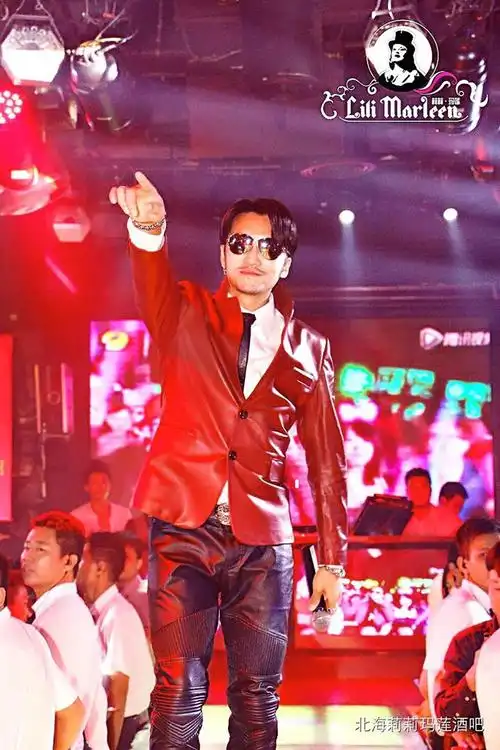 谢霆锋模仿秀易锋