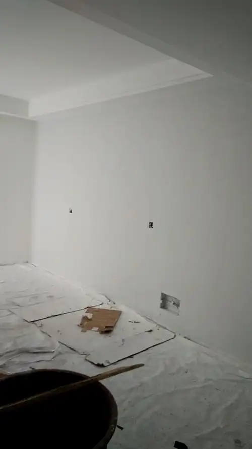 墙面乳胶漆用的浅灰