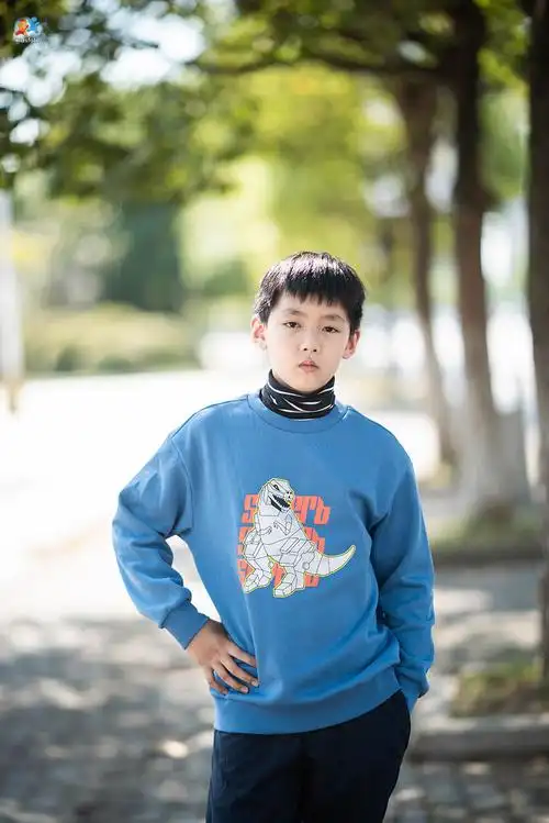 阳光少年活力满满