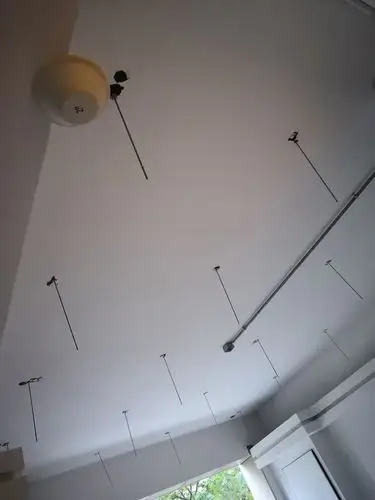 9号楼架空层吊顶吊杆安装完成(吊杆安装4人)——完成