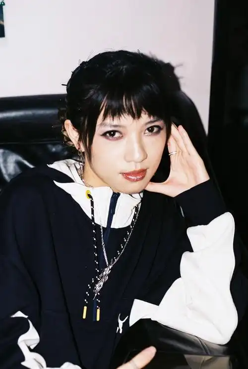 正经的于贞小姐姐