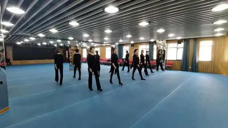 2021年4月13日上地街道文体活动上地之韵模特队排练