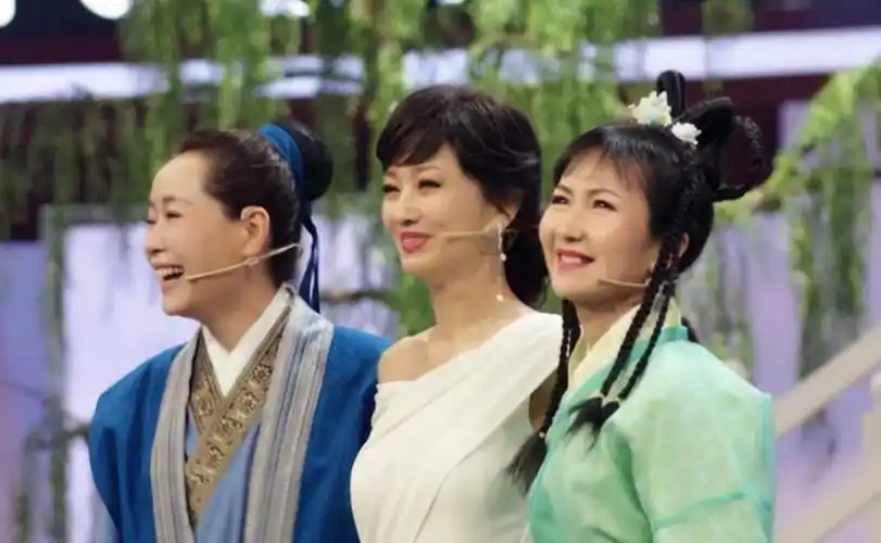 新白娘子传奇开播三十年64岁小青美貌依旧不见赵雅芝叶童