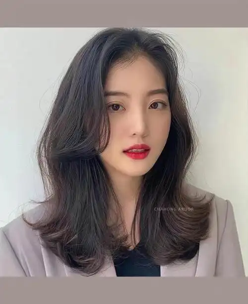 国字脸女生适合什么发型1