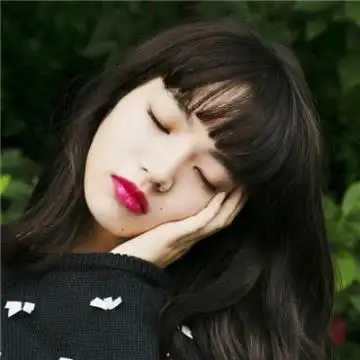 日系齐刘海女生气质头像2020精选爱一个人不是在一起