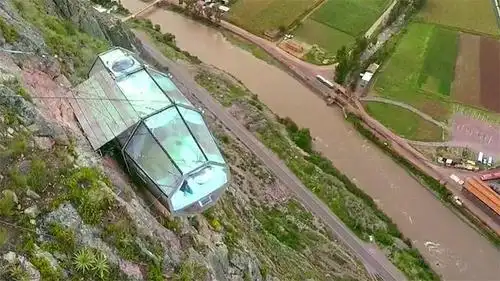 世界最危险的酒店,脚下就是悬崖,住一晚还要花费2000元