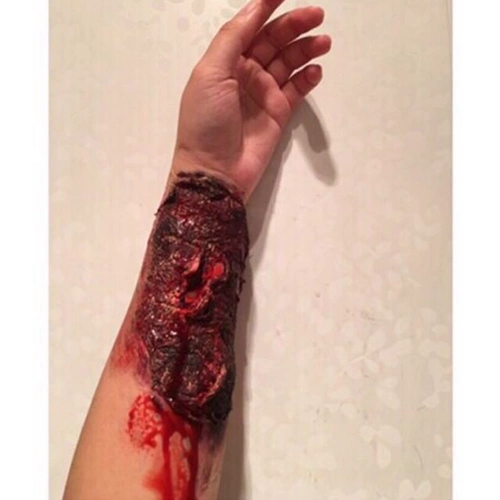 怎么在手上画伤口万圣节伤口妆