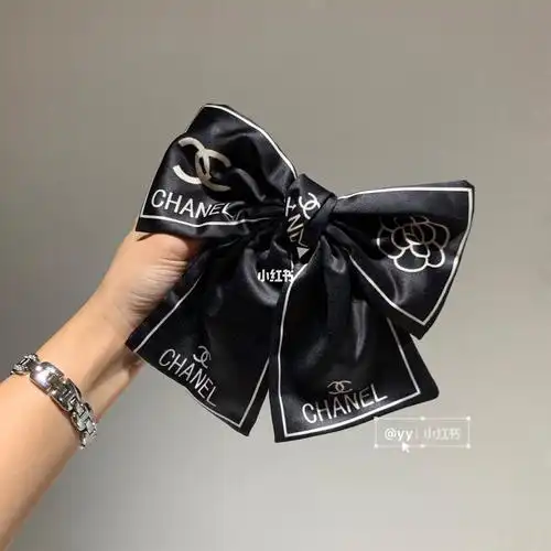 2020最美蝴蝶结发夹96香奈儿 miumiu_发夹_蝴蝶结_缪缪怎么样