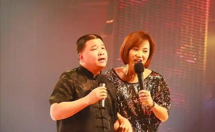 孙小宝:三次拒绝拜师赵本山,娶19岁金玲,离婚后认小网红当干爹_二人转