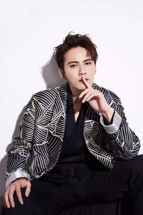 徐正溪(jeremyjones),中国内地男演员,1985年5月5日出生于中国上海.