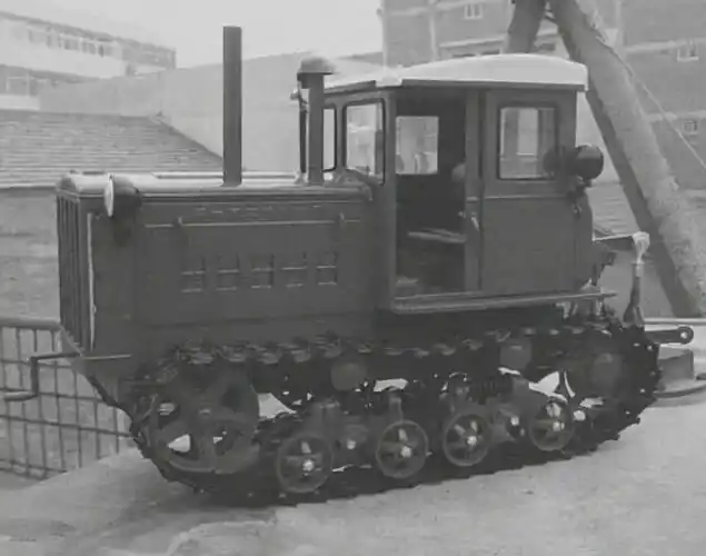 经典田间记忆—东方红履带式拖拉机