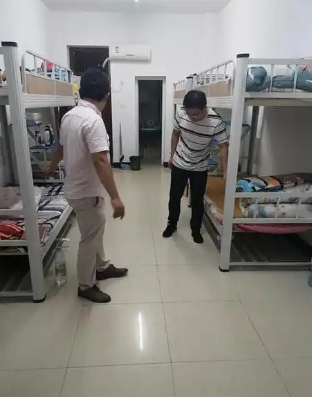 引言:最近,合肥市第六中学(菱湖校区)的一项规定引起了广泛关注和热议