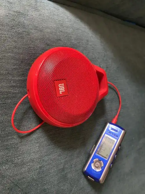 第一台jbl便携式蓝牙音箱
