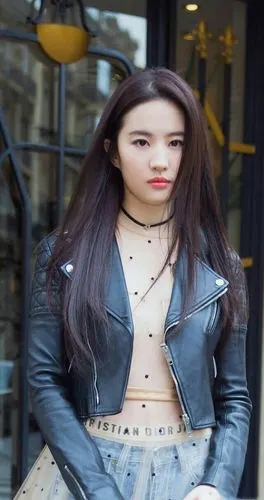 女明星皮衣造型baby甜美唐嫣御姐刘亦菲最仙赵丽颖却被吐槽土