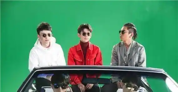 原创高能少年团超牛首播就打败了收视率制霸20年的快本