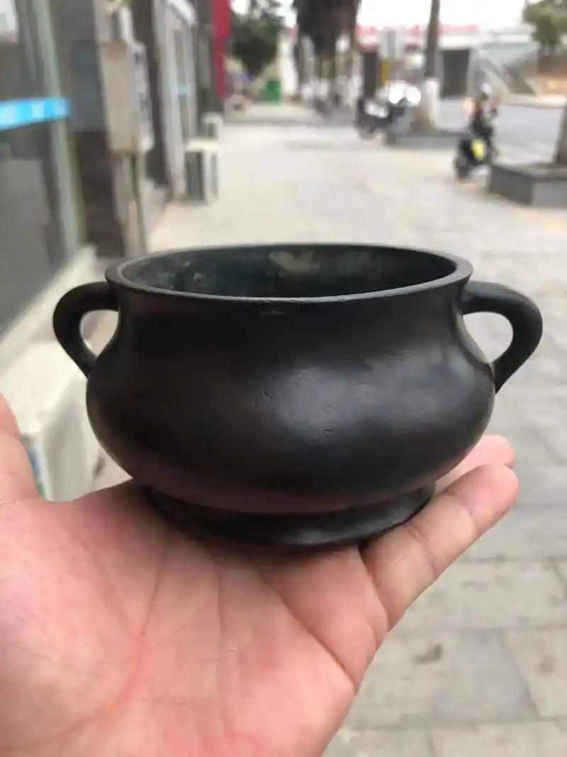 清中期,蚰龙耳宣德六字款铜香炉,皮亮包浆一流,款识如刀刻般刚 - 抖音