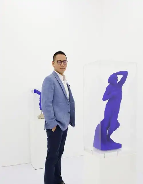 汤臣一品大公子23岁接班如今身家超40亿开超跑交校花女友