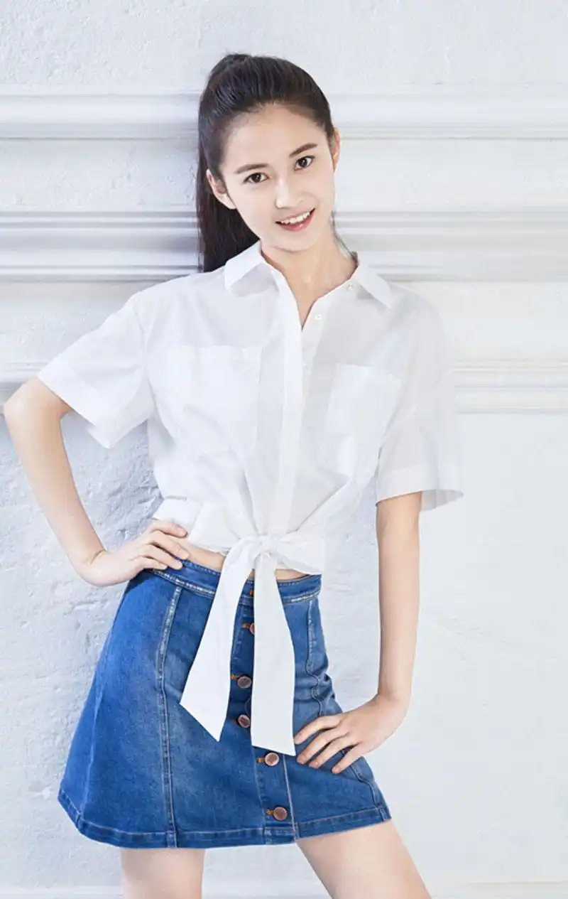 陈钰琪清纯养眼学院风写真图片