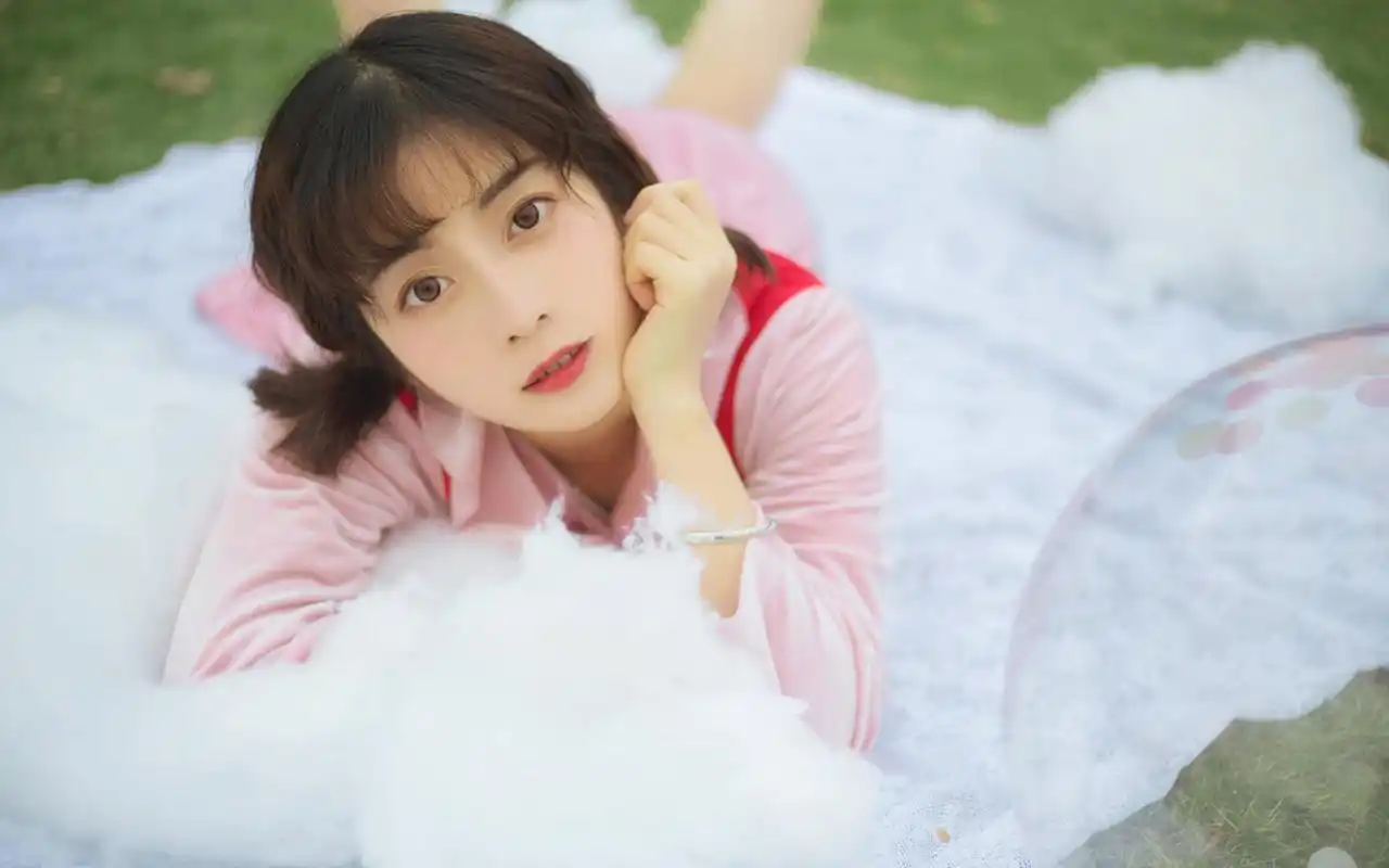 小清新治愈系美少女写真图片桌面壁纸