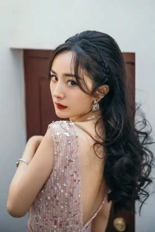 杨幂2020cosmo时尚盛典