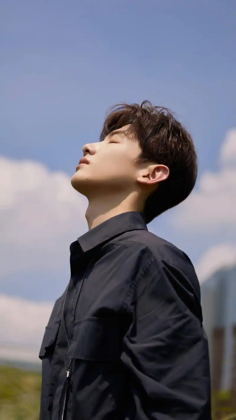 演员白敬亭,帅气迷人写真集,来看帅照吧