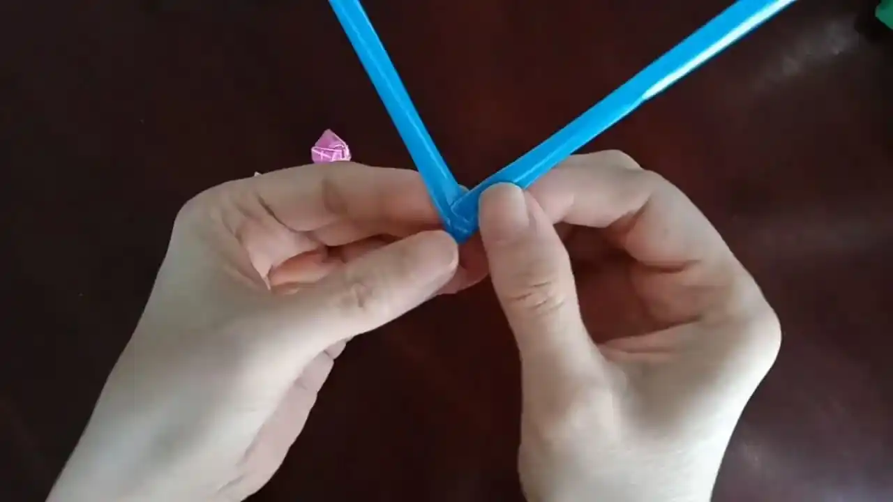 生活小妙招,带你学习如何用吸管叠星星,简单易学!