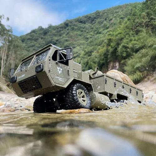 飞宇军卡防水六驱重型rc遥控越野卡车带远程摄像头玩具模型