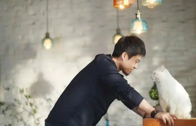 送票丁乃竺的会客厅姜老刀做一场固执的梦