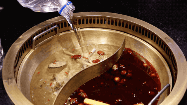 福州这家火锅店龙气逼人,连曾经大火的"网绿"火锅都变红了!_吃大宅门